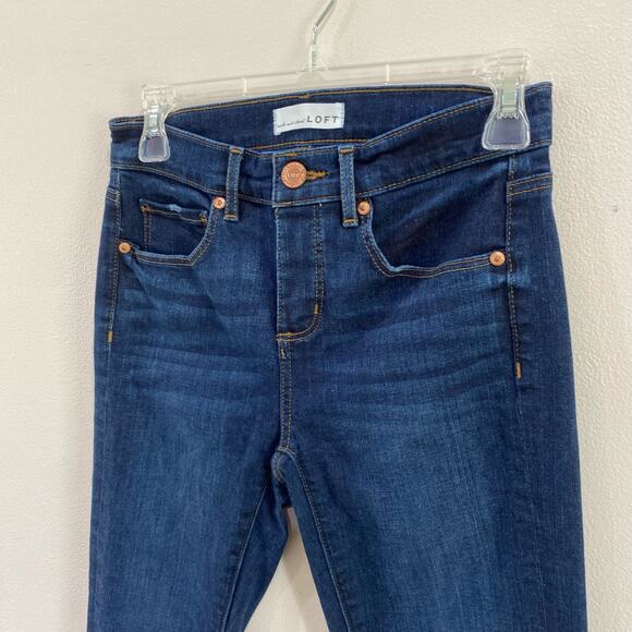 Loft Skinny Dark Wash Medium Rise Jeans in Size 25 - Picture 3 of 10